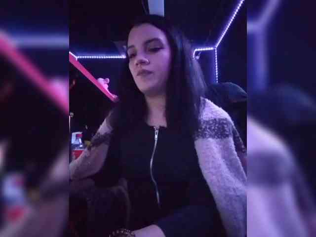AlinaLisa69 webcam