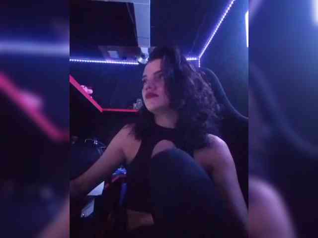 AlinaLisa69 webcam