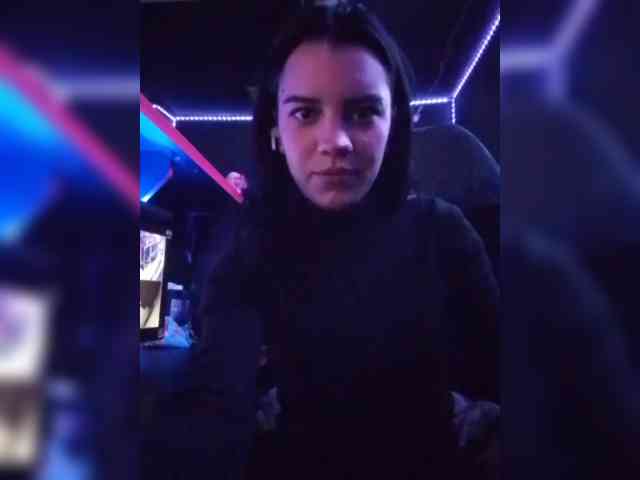 AlinaLisa69 webcam