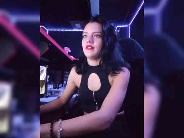 AlinaLisa69 webcam