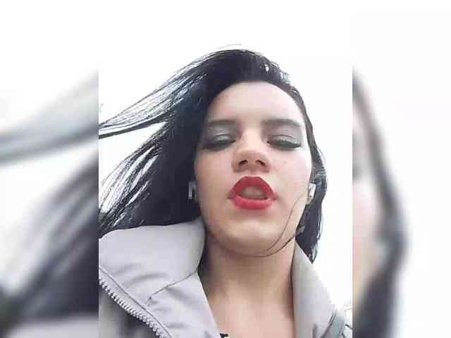 AlinaLisa69 webcam