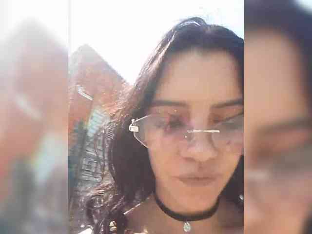 AlinaLisa69 webcam