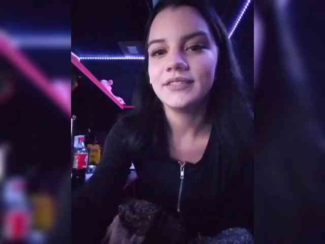 AlinaLisa69 webcam