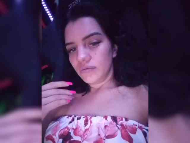 AlinaLisa69 webcam