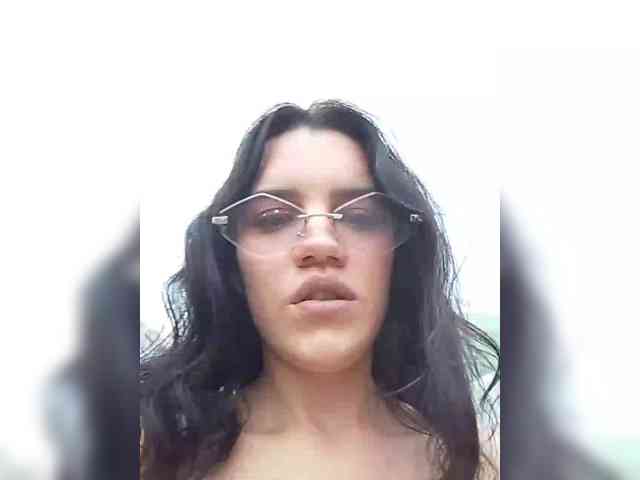 AlinaLisa69 webcam
