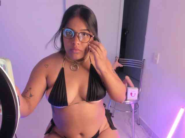 Group chat for 20 39 tokens, Full privates for 90 tokens, Privates for 60 8..., Blowjoob 8