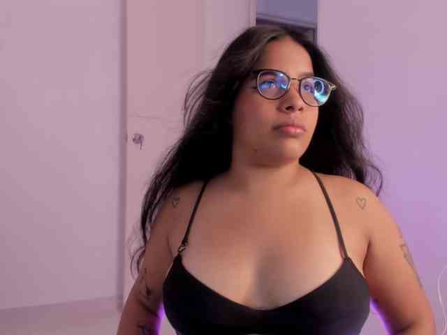 MadissonLewiis webcam