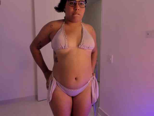 MadissonLewiis webcam