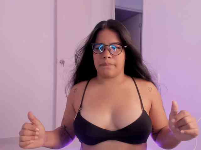 MadissonLewiis webcam
