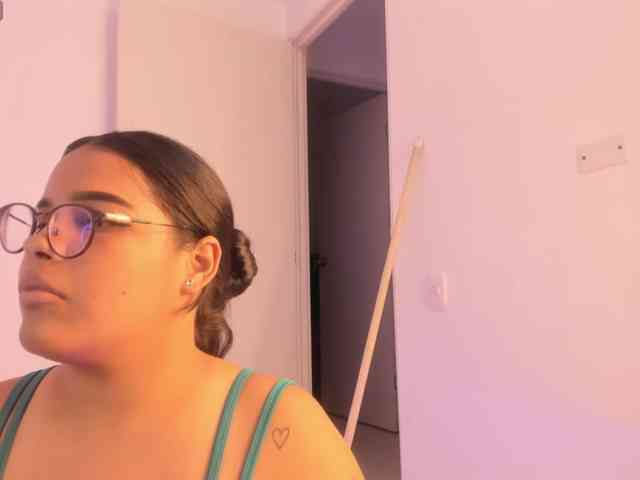 MadissonLewiis webcam