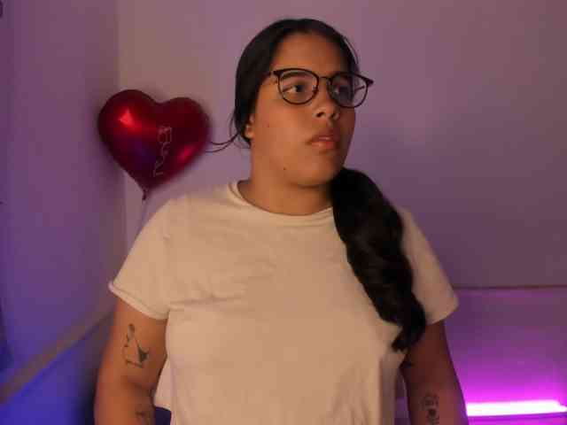 MadissonLewiis webcam