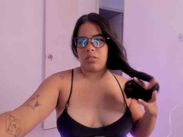 MadissonLewiis webcam
