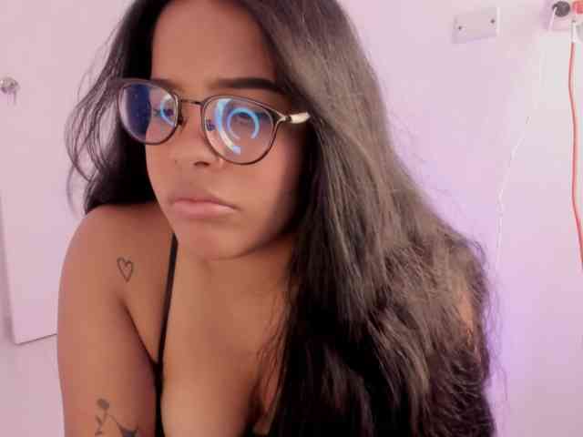 MadissonLewiis webcam