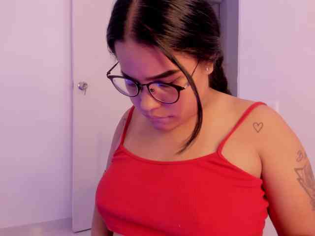 MadissonLewiis webcam