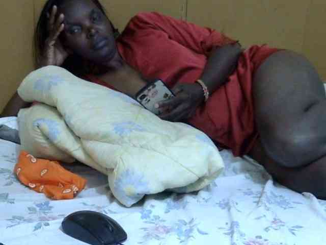 Sweet-mommy webcam