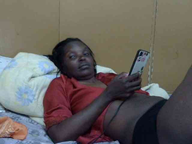 Sweet-mommy webcam