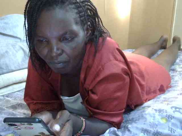 Sweet-mommy webcam