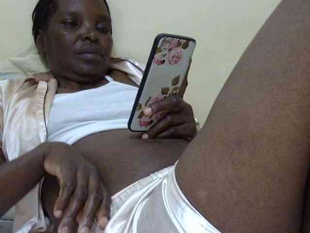Sweet-mommy webcam