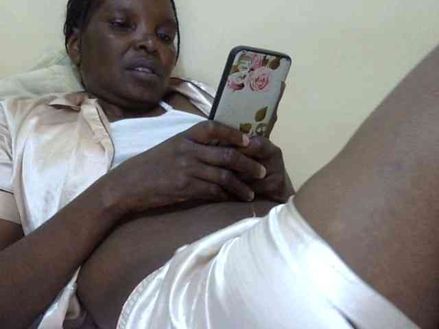 Sweet-mommy webcam
