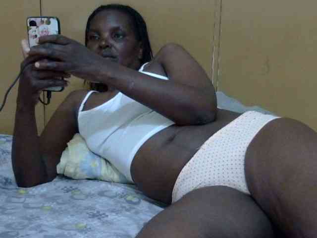 Sweet-mommy webcam