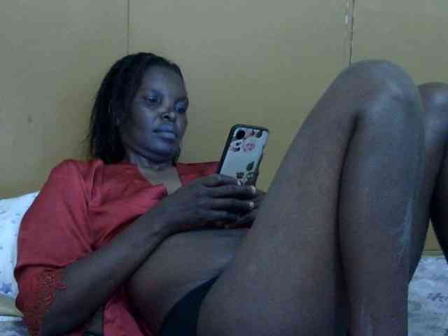 Sweet-mommy webcam