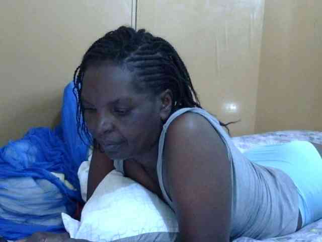 Sweet-mommy webcam