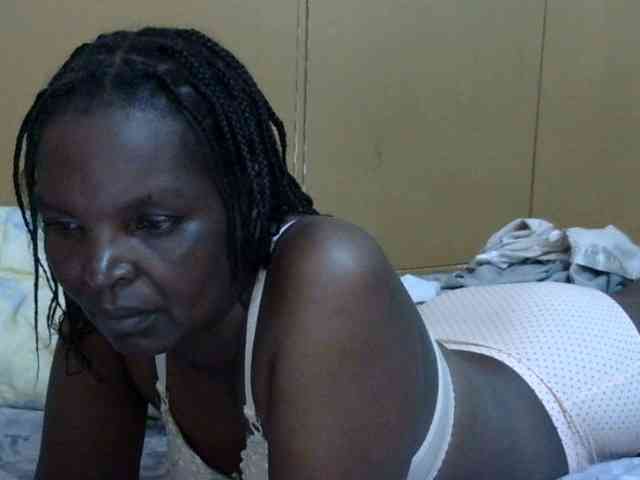 Sweet-mommy webcam