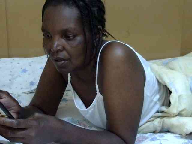 Sweet-mommy webcam