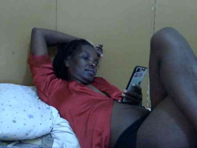 Sweet-mommy webcam