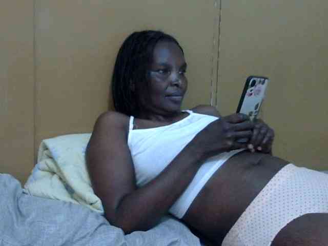 Sweet-mommy webcam