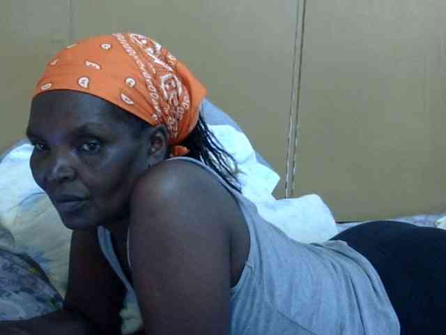 Sweet-mommy webcam