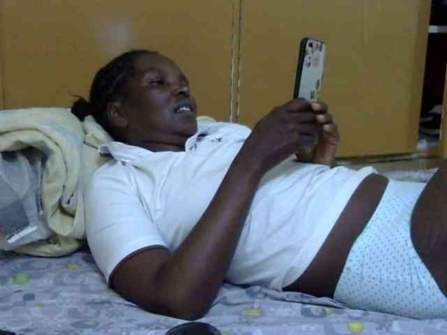 Sweet-mommy webcam