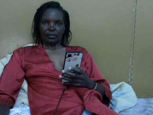 Sweet-mommy webcam