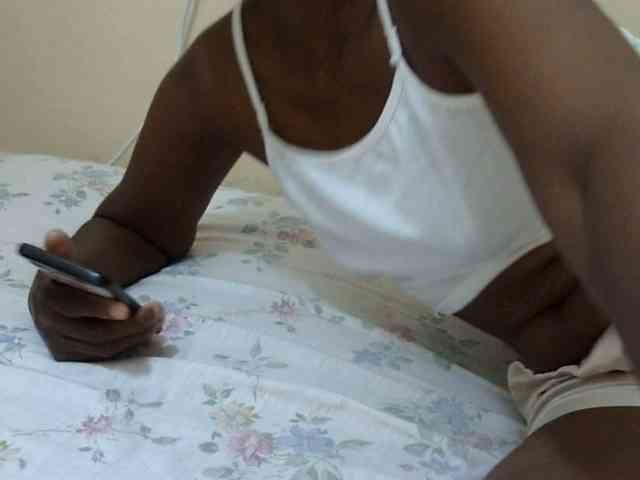 Sweet-mommy webcam