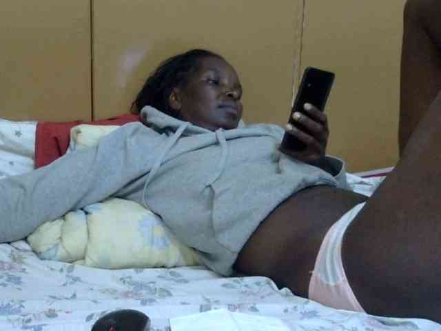 Sweet-mommy webcam