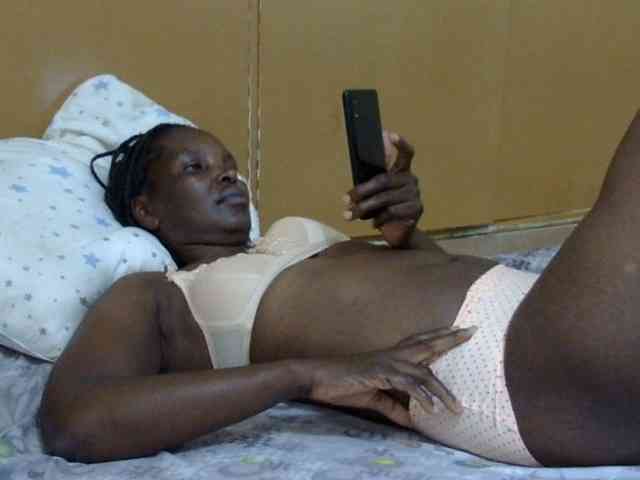 Sweet-mommy webcam