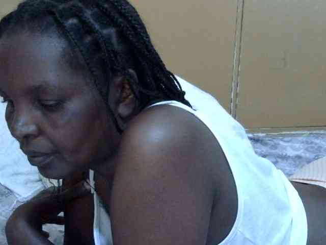 Sweet-mommy webcam