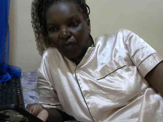 Sweet-mommy webcam