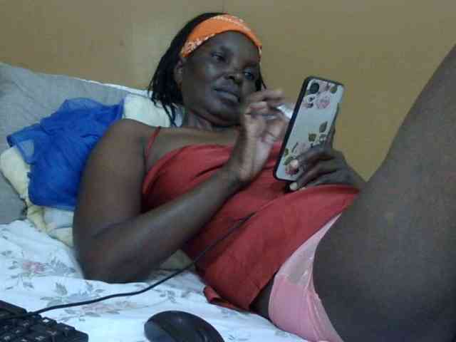 Sweet-mommy webcam