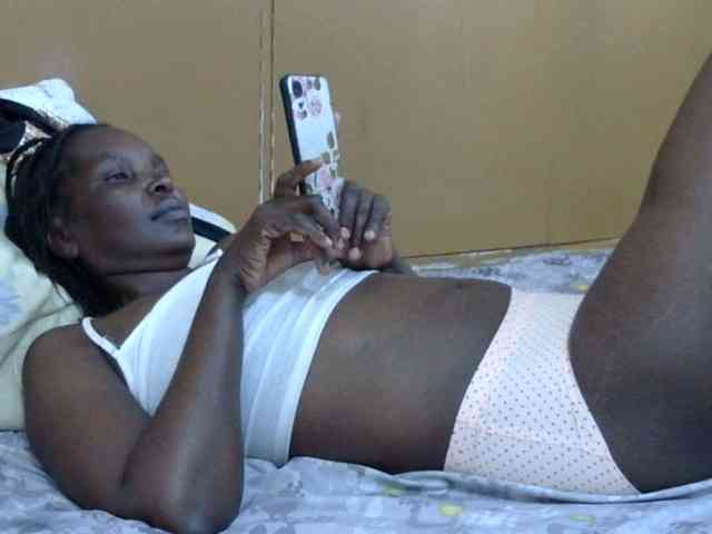 Sweet-mommy webcam