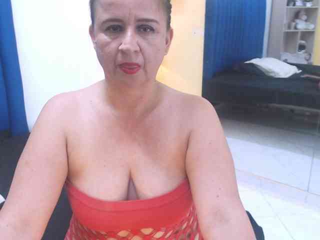 AlexaBenet webcam