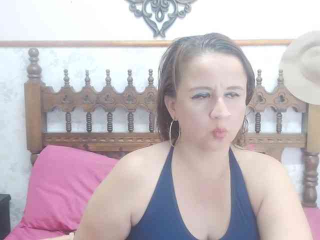 AlexaBenet webcam