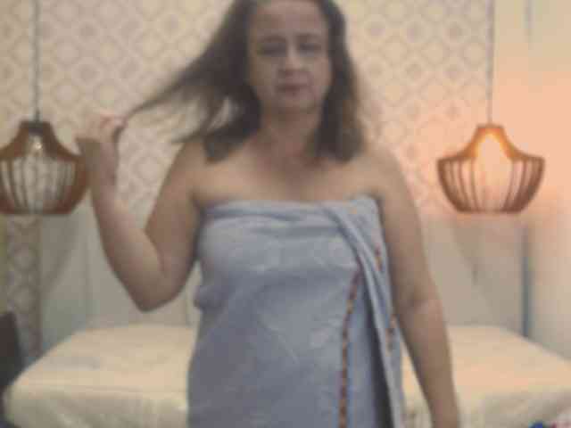 AlexaBenet webcam