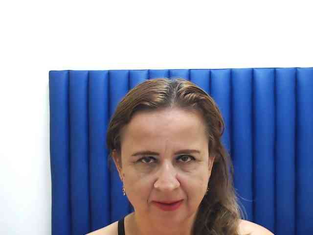 AlexaBenet webcam