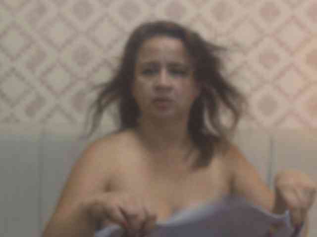 AlexaBenet webcam