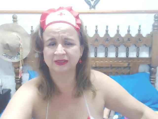 AlexaBenet webcam