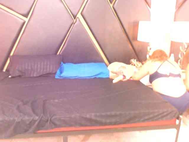 AlexaBenet webcam