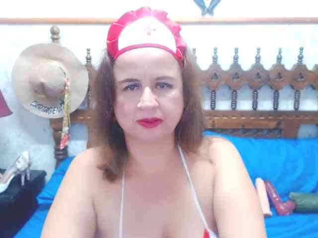 AlexaBenet webcam