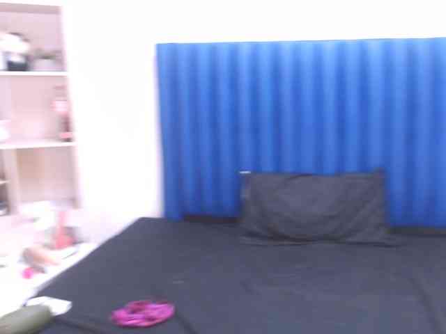 AlexaBenet webcam