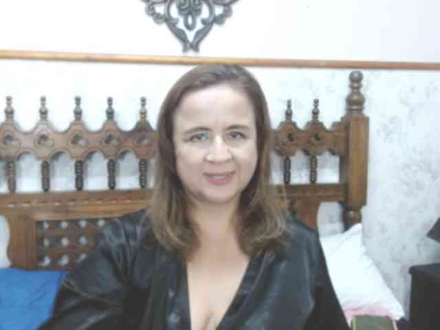 AlexaBenet webcam
